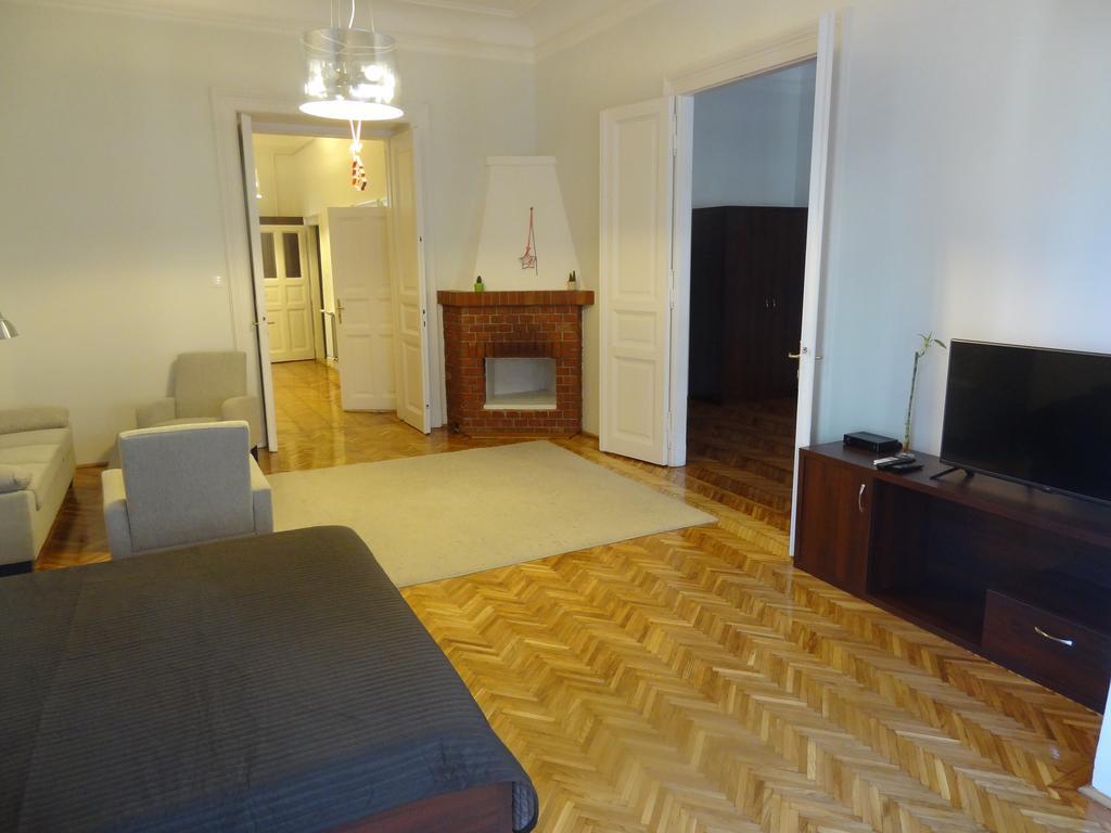 Five Season'S Apartment Budapest Habitación foto